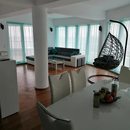 Sun Gates Byala 公寓